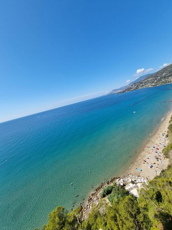 Sea And Monaco Charme View On The Beach Ventimiglia Exterior photo